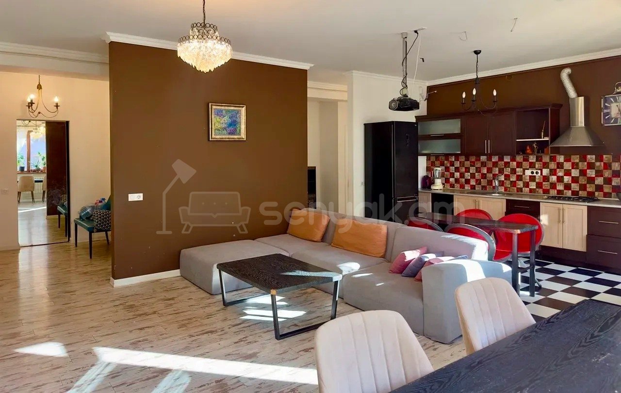 4 Սենյականոց Բնակարան Նորակառույցում, 122քմ, 11/14 հարկ, Կապիտալ Վերանորոգված