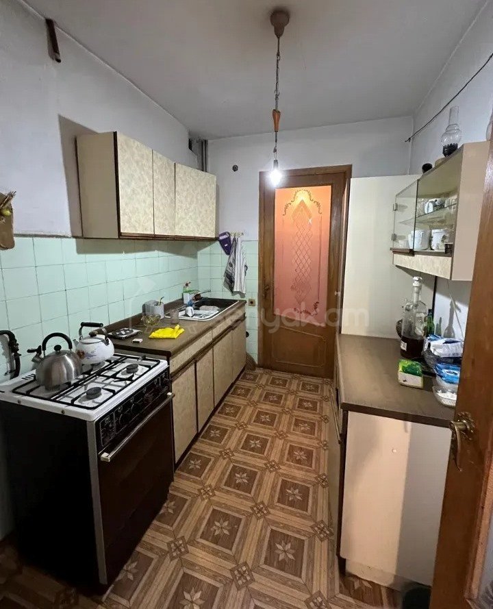 3 Սենյականոց Բնակարան, 72քմ, 6/9 հարկ, Նորմալ Վիճակում