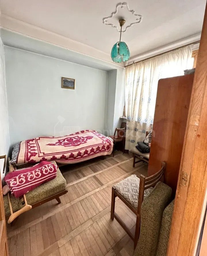 3 Սենյականոց Բնակարան, 72քմ, 6/9 հարկ, Նորմալ Վիճակում