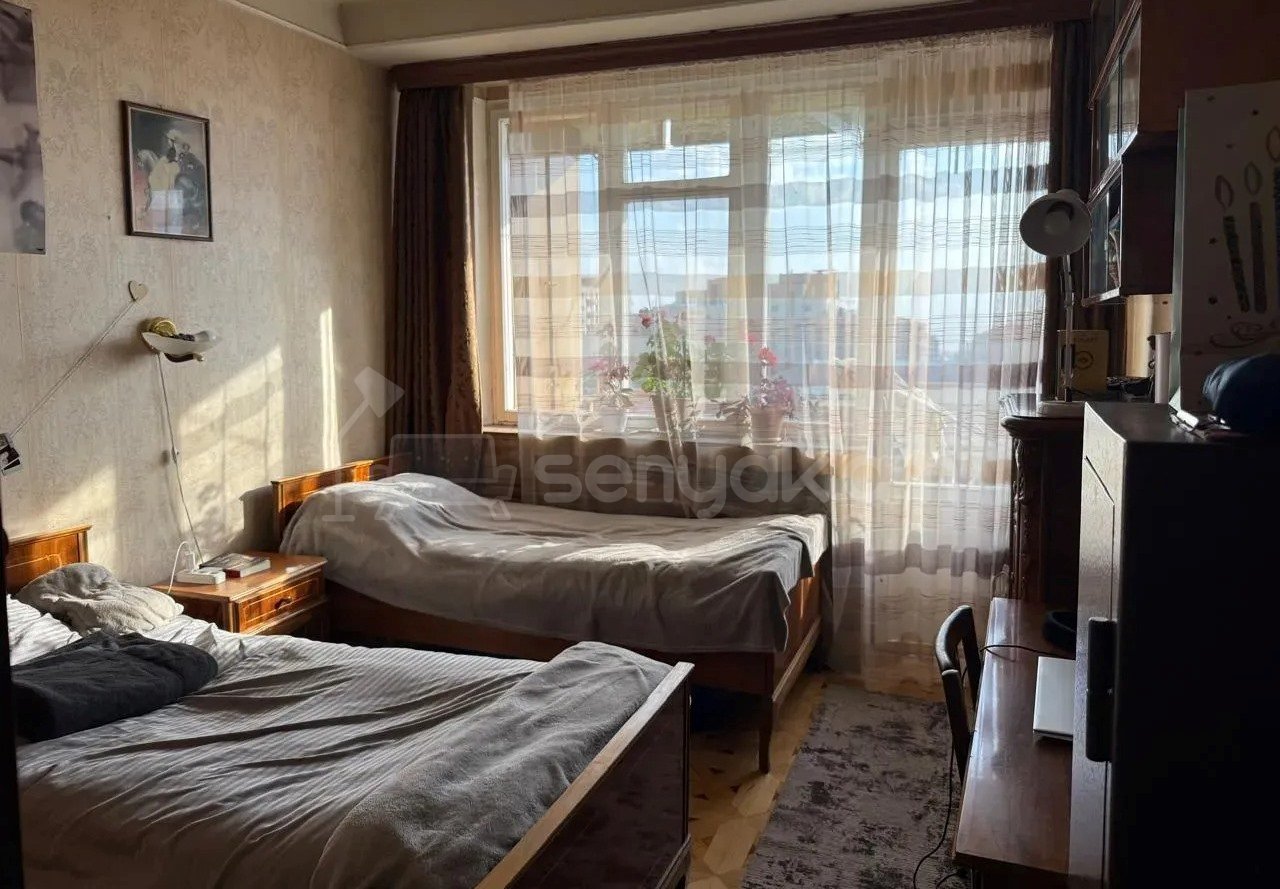 3 Սենյականոց Բնակարան, 94քմ, 6/9 հարկ, Նորմալ Վիճակում