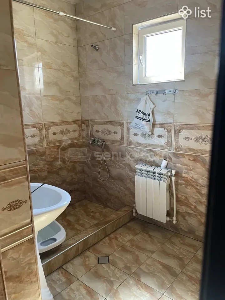 2 Սենյականոց Բնակարան, 65քմ, 9/9 հարկ, Նորմալ Վիճակում, Մասամբ Կահավորված, Արևկող