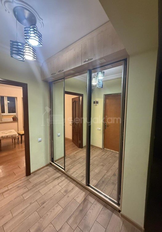 4 Սենյականոց Բնակարան, 96քմ, 8/9 հարկ, Կապիտալ Վերանորոգված, Կահավորված, Արևկող