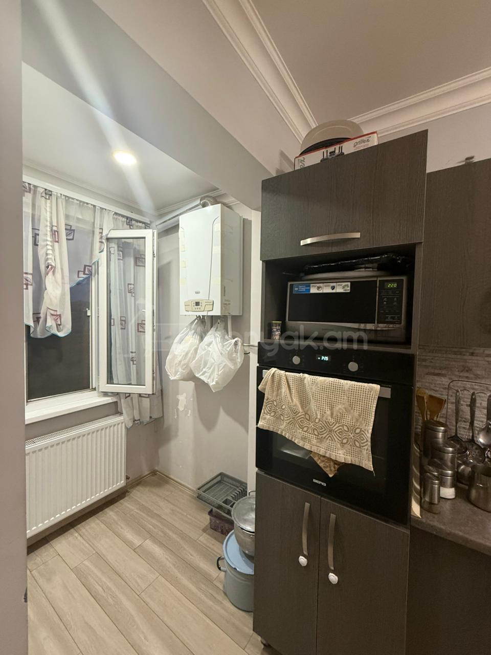 4 Սենյականոց Բնակարան, 96քմ, 8/9 հարկ, Կապիտալ Վերանորոգված, Կահավորված, Արևկող