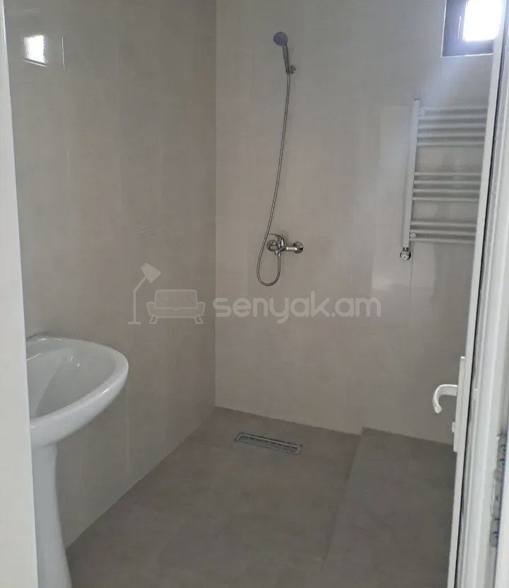 2 Սենյականոց Բնակարան Քարե Շենքում, 56քմ, 2/2 հարկ, Կապիտալ Վերանորոգված, Կահավորված