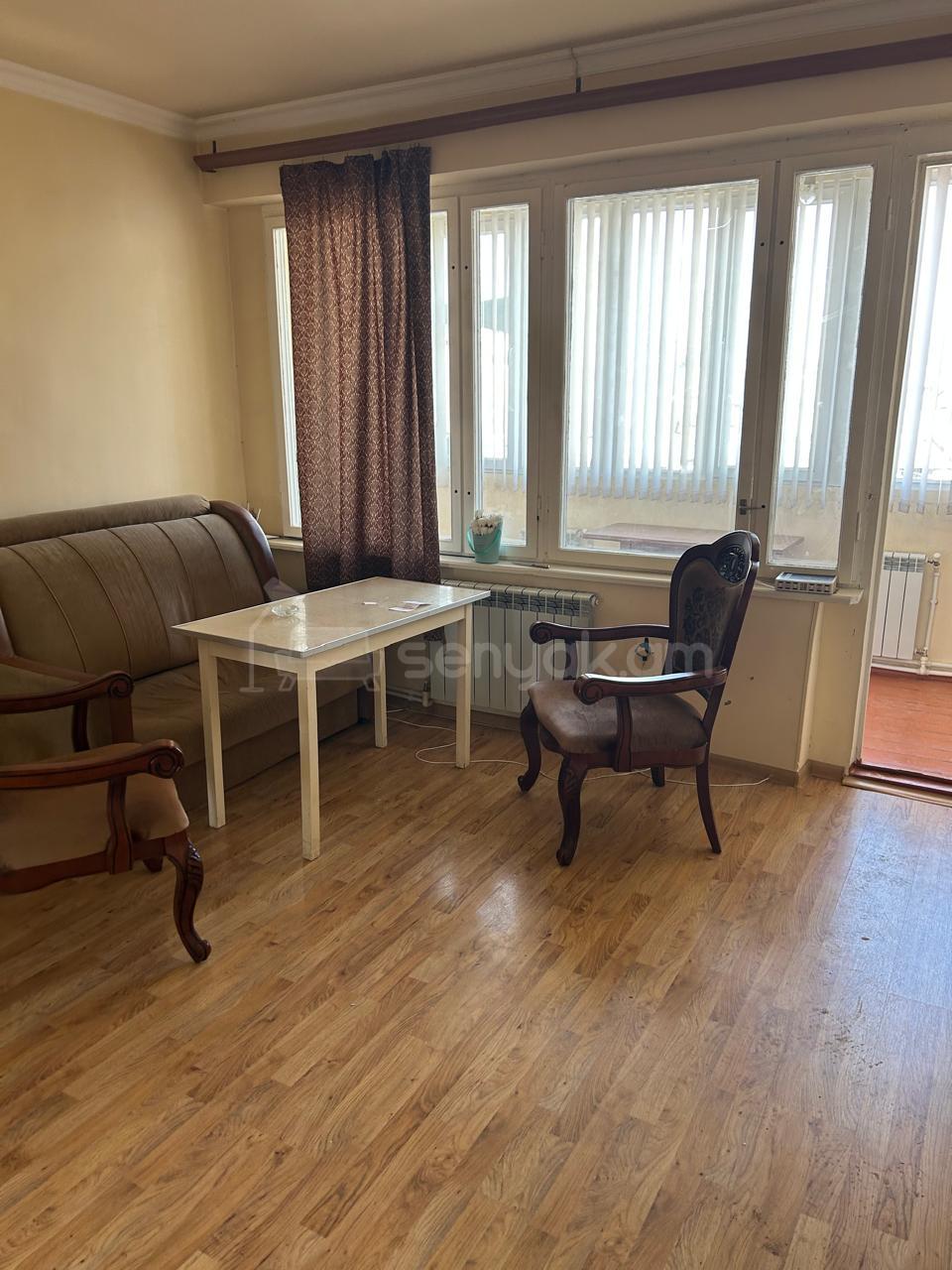 2 Սենյականոց Բնակարան Քարե Շենքում, 50քմ, 5/5 հարկ, Կապիտալ Վերանորոգված