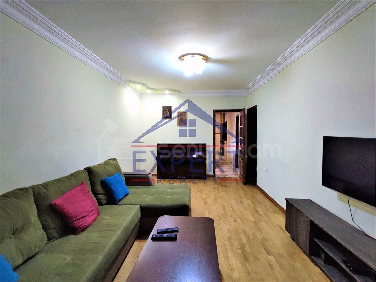 4 Սենյականոց Բնակարան Քարե Շենքում, 76քմ, 1/5 հարկ, Կապիտալ Վերանորոգված, Կահավորված, Արևկող