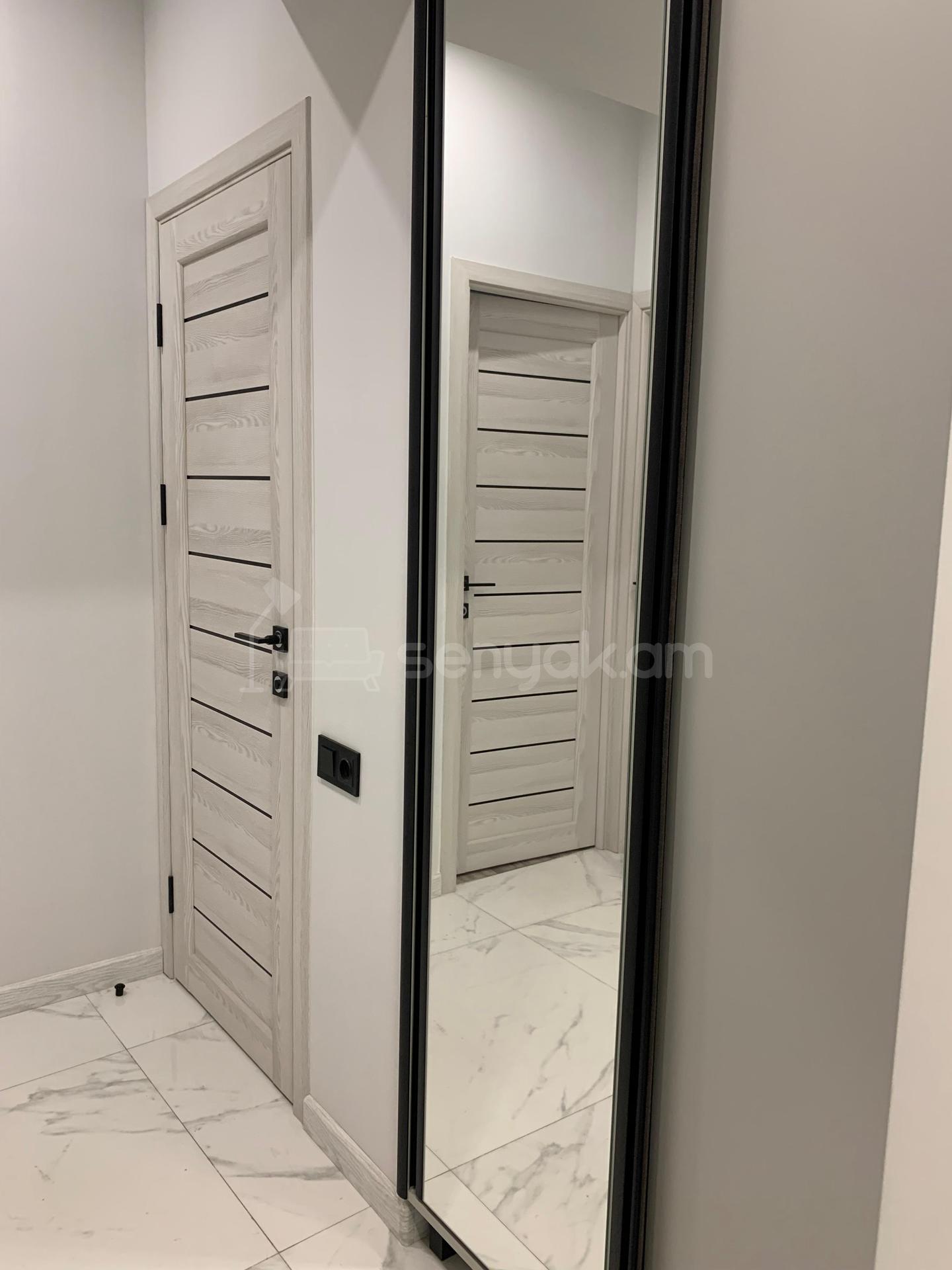 3 Սենյականոց Բնակարան, 70քմ, 1/4 հարկ, Դիզայներական Վերանորոգված