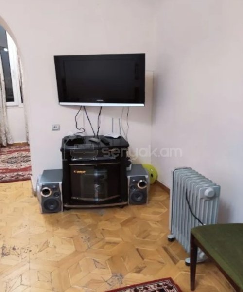 3 Սենյականոց Բնակարան Քարե Շենքում, 75քմ, 3/4 հարկ, Կոսմետիկ Վերանորոգված, Կահավորված, Արևկող