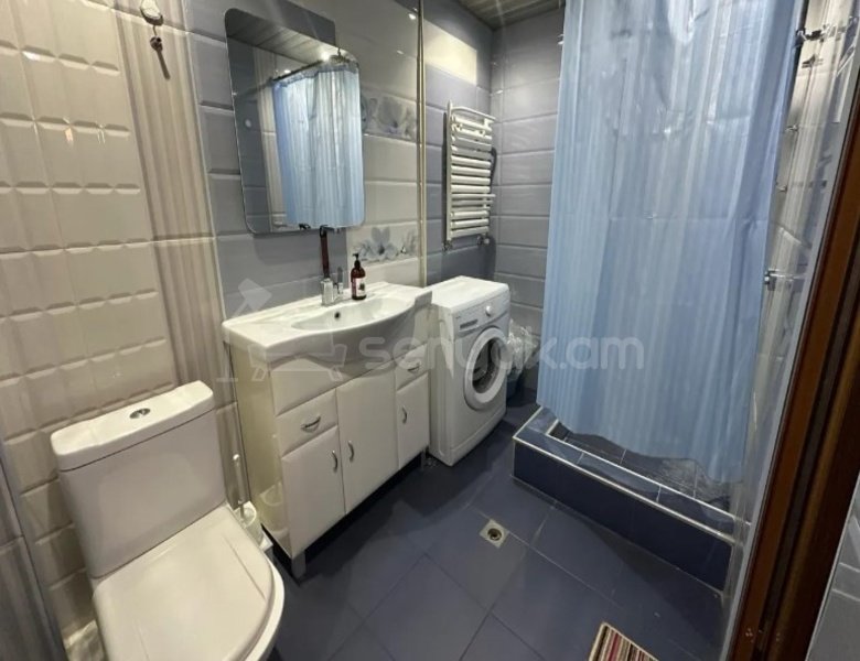 3 Սենյականոց Բնակարան Քարե Շենքում, 80քմ, 5/5 հարկ, Կապիտալ Վերանորոգված, Կահավորված, Արևկող