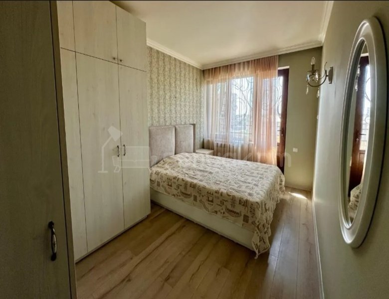 3 Սենյականոց Բնակարան Քարե Շենքում, 80քմ, 5/5 հարկ, Կապիտալ Վերանորոգված, Կահավորված, Արևկող