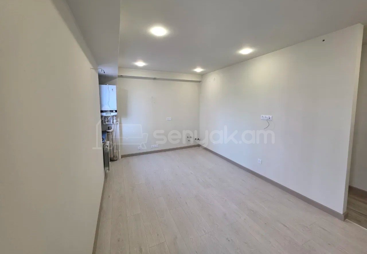 4 Սենյականոց Բնակարան, 88քմ, 3/14 հարկ, Նորմալ Վիճակում