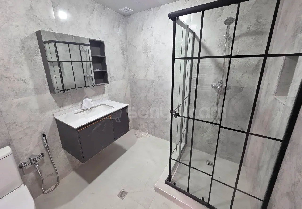 4 Սենյականոց Բնակարան, 88քմ, 3/14 հարկ, Նորմալ Վիճակում