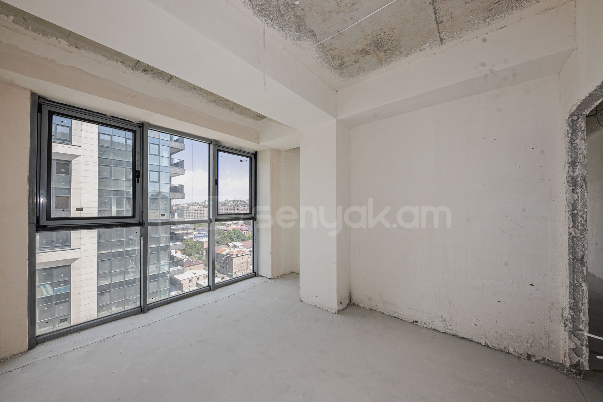 3 Սենյականոց Բնակարան Նորակառույցում, 90քմ, 5/18 հարկ, Զրոյական Վիճակում