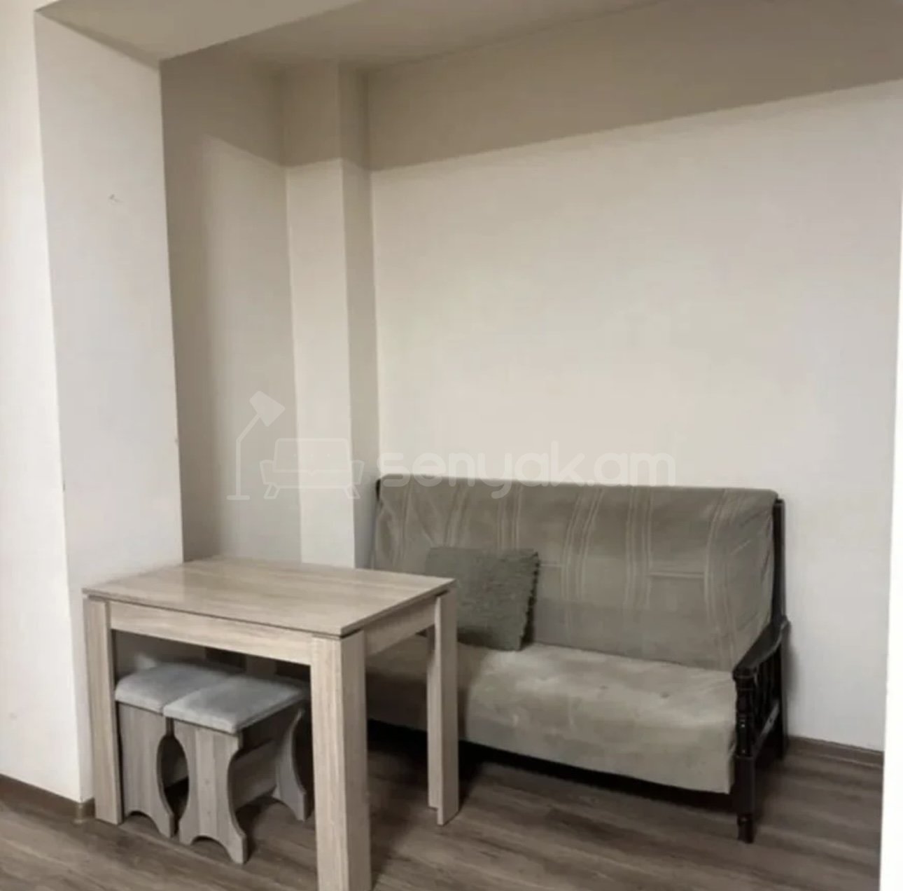 3 Սենյականոց Բնակարան Նորակառույց Քարե Շենքում, 82քմ, 1/3 հարկ, Կապիտալ Վերանորոգված, Կահավորված, Արևկող