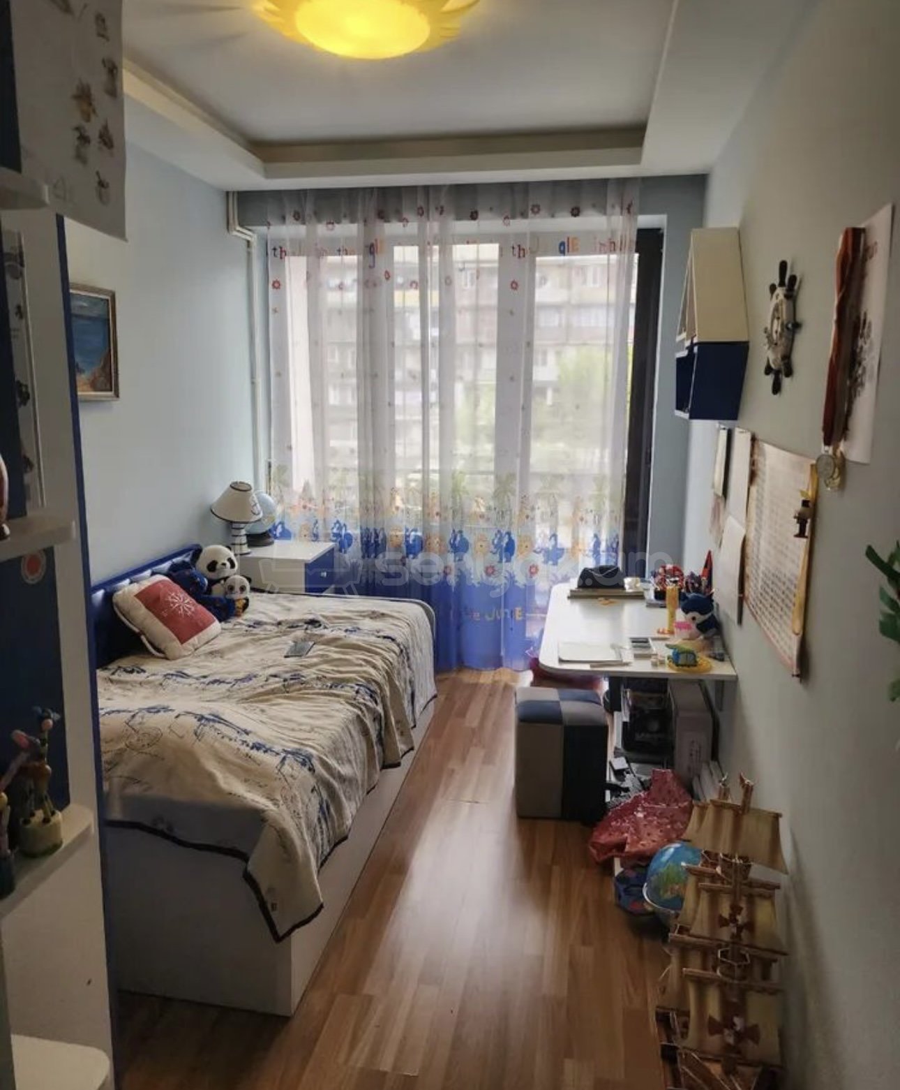 4 Սենյականոց Բնակարան Քարե Շենքում, 96քմ, 4/5 հարկ, Դիզայներական Վերանորոգված, Կահավորված, Արևկող