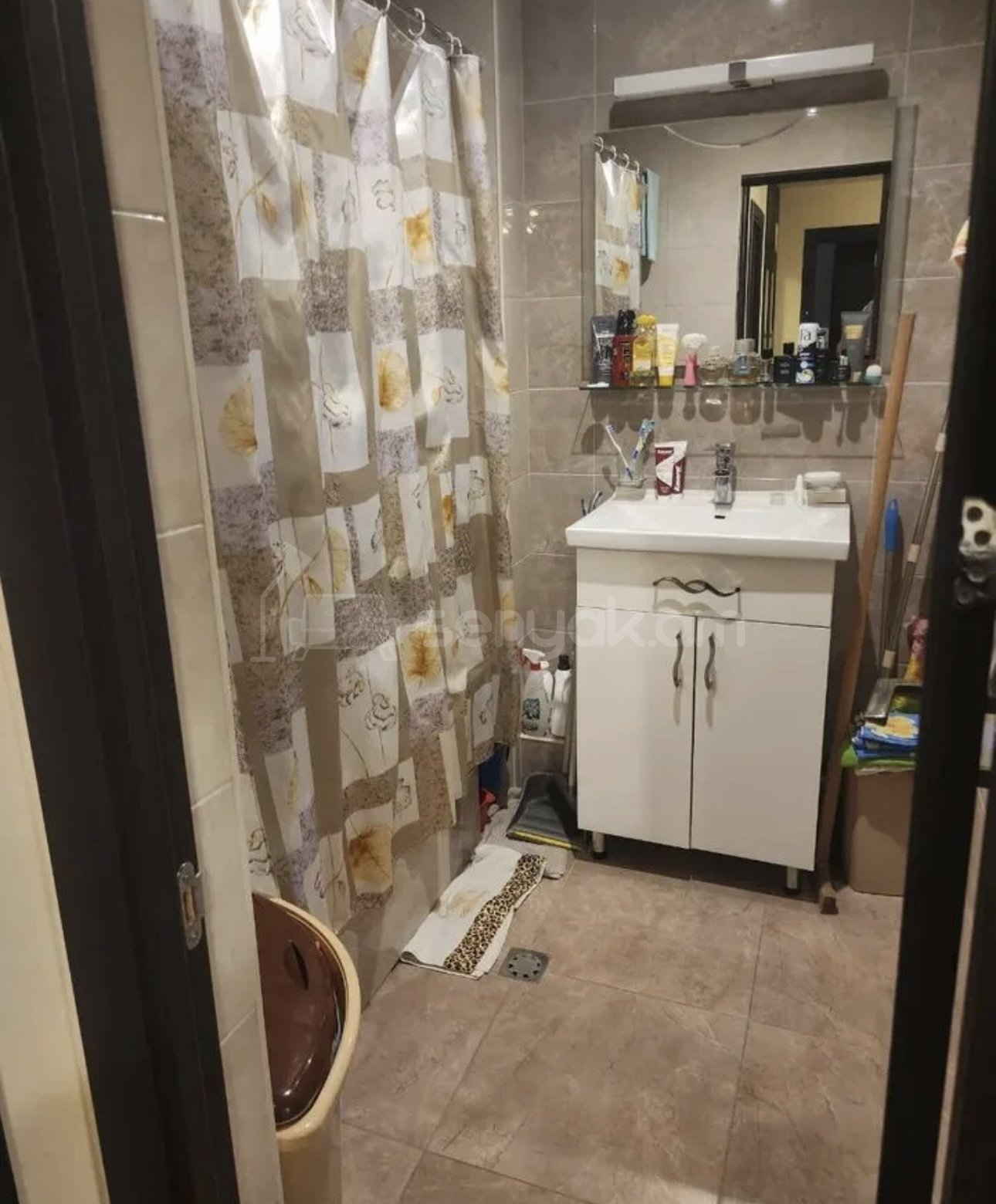 4 Սենյականոց Բնակարան Քարե Շենքում, 96քմ, 4/5 հարկ, Դիզայներական Վերանորոգված, Կահավորված, Արևկող