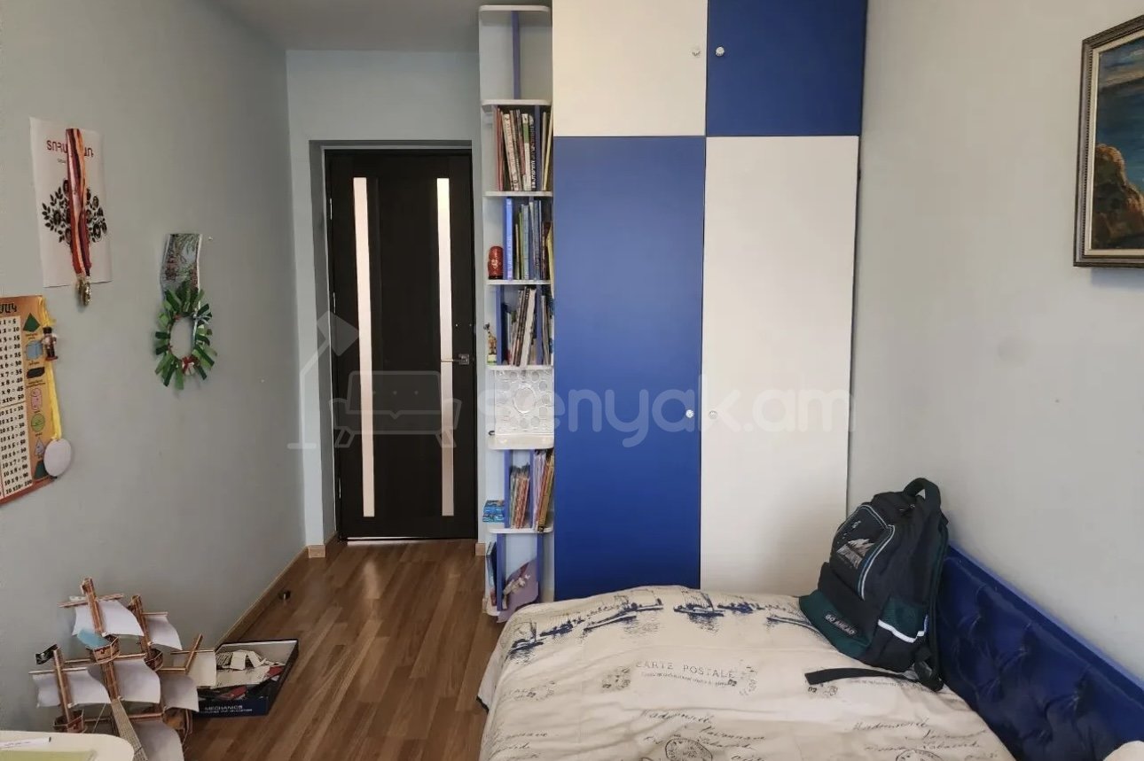 4 Սենյականոց Բնակարան Քարե Շենքում, 96քմ, 4/5 հարկ, Դիզայներական Վերանորոգված, Կահավորված, Արևկող