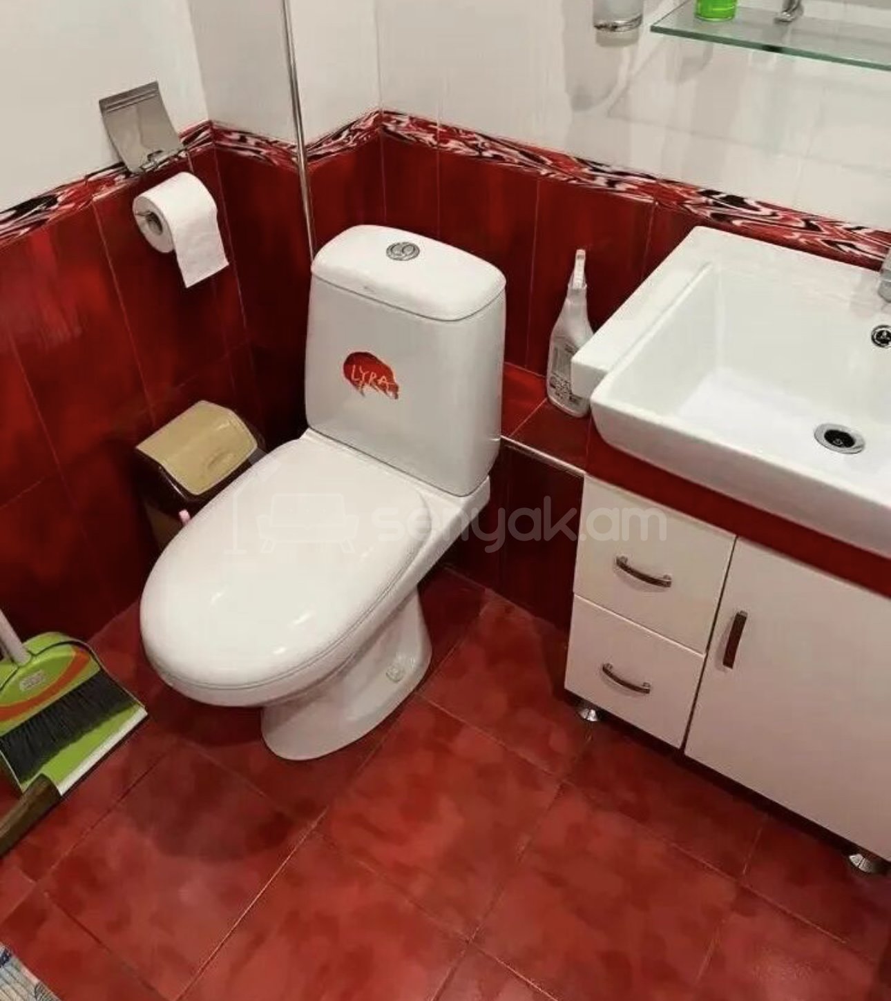 3 Սենյականոց Բնակարան Քարե Շենքում, 69քմ, 4/5 հարկ, Նորմալ Վիճակում, Կահավորված, Արևկող