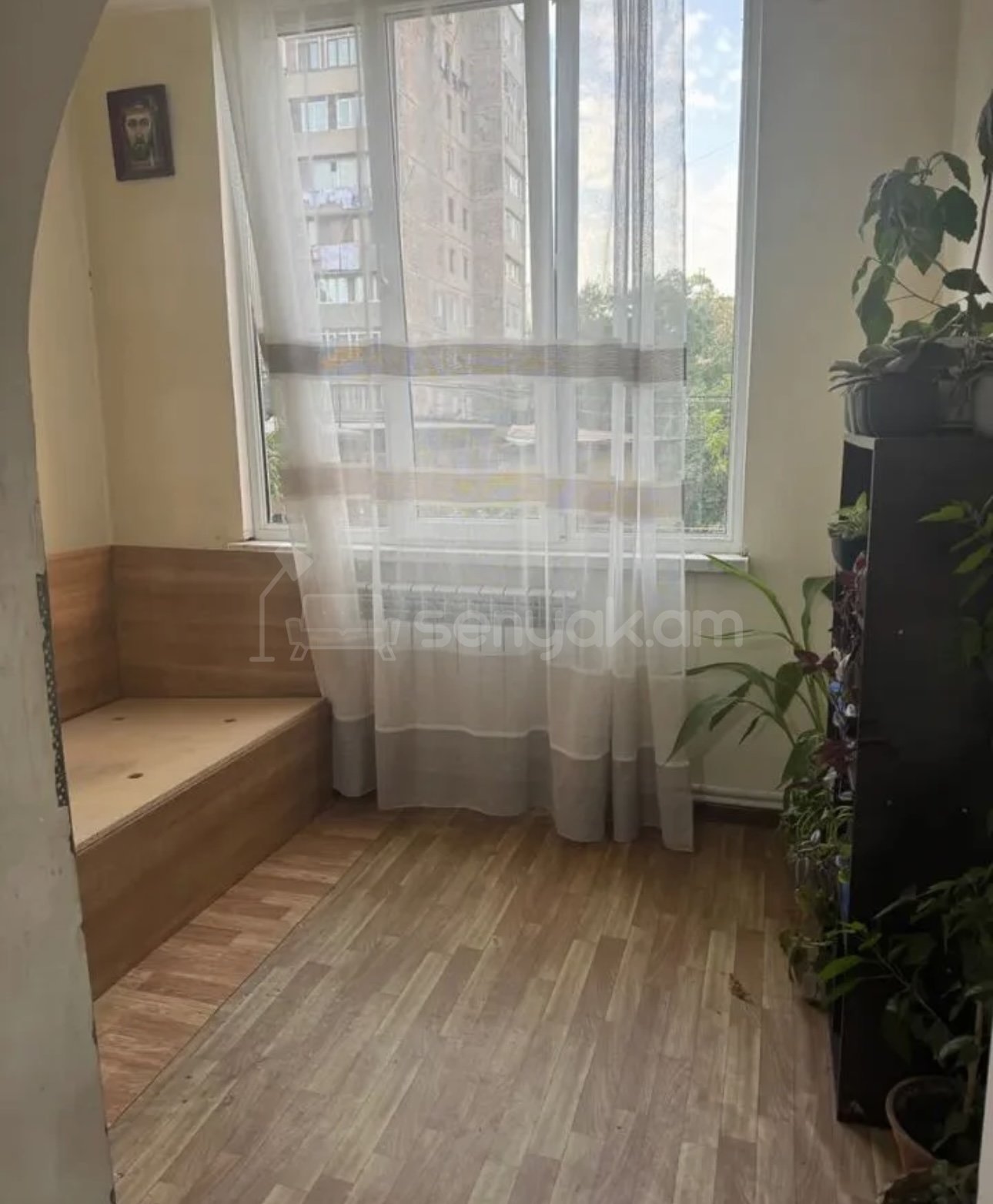 3 Սենյականոց Բնակարան, 80քմ, 2/9 հարկ, Նորմալ Վիճակում