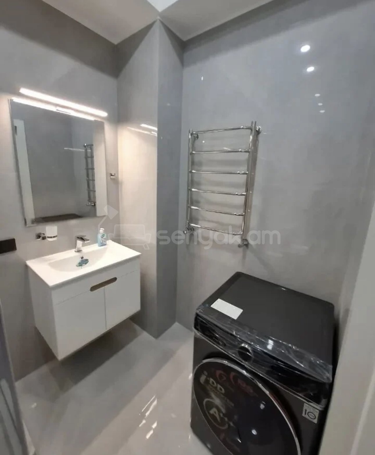 2 Սենյականոց Բնակարան, 55քմ, 7/16 հարկ, Դիզայներական Վերանորոգված, Կահավորված, Արևկող