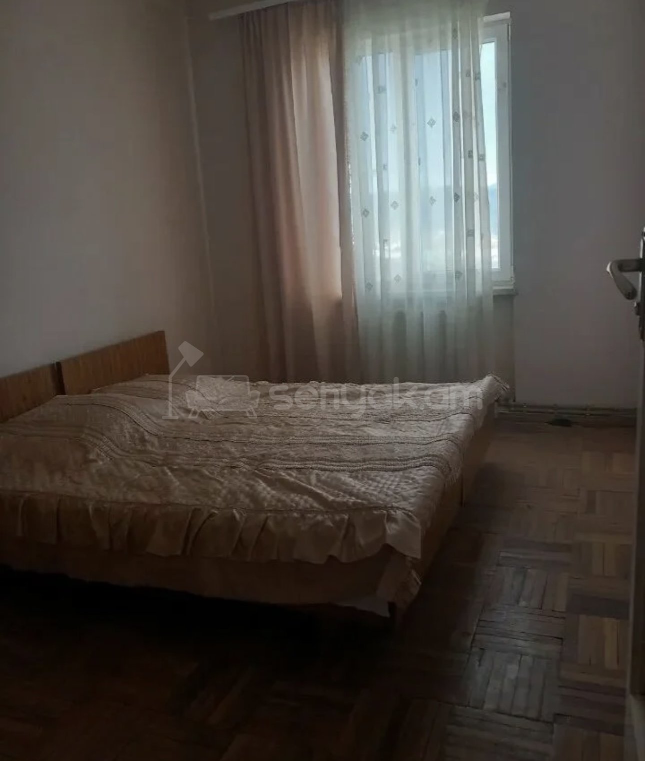 3 Սենյականոց Բնակարան, 80քմ, 4/9 հարկ, Կոսմետիկ Վերանորոգված, Մասամբ Կահավորված, Արևկող