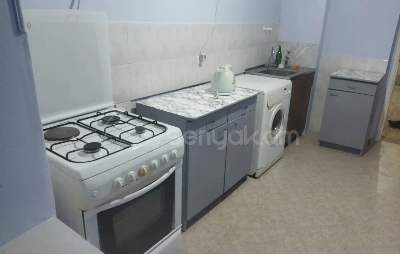 3 Սենյականոց Բնակարան, 80քմ, 4/9 հարկ, Կոսմետիկ Վերանորոգված, Մասամբ Կահավորված, Արևկող