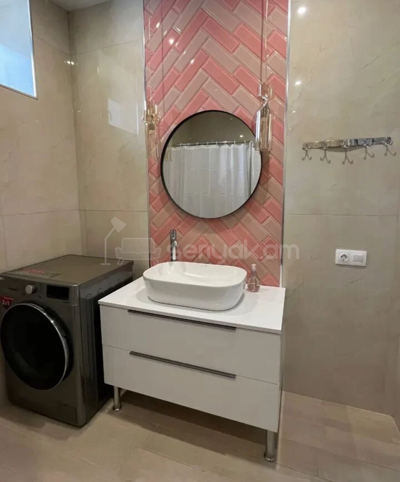 3 Սենյականոց Բնակարան Քարե Շենքում, 72քմ, 3/5 հարկ, Կոսմետիկ Վերանորոգված, Կահավորված, Արևկող