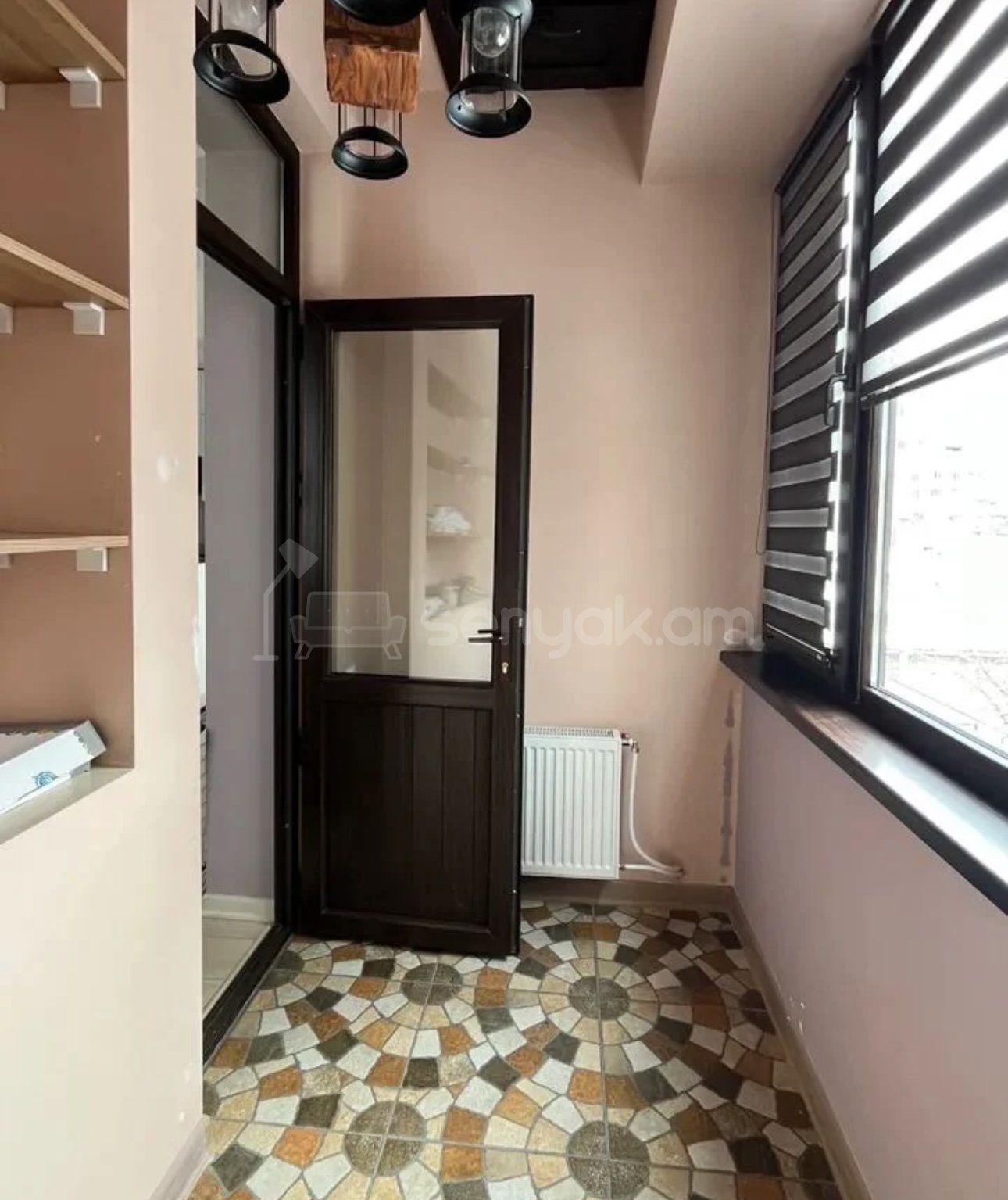 3 Սենյականոց Բնակարան Քարե Շենքում, 72քմ, 3/5 հարկ, Կոսմետիկ Վերանորոգված, Կահավորված, Արևկող