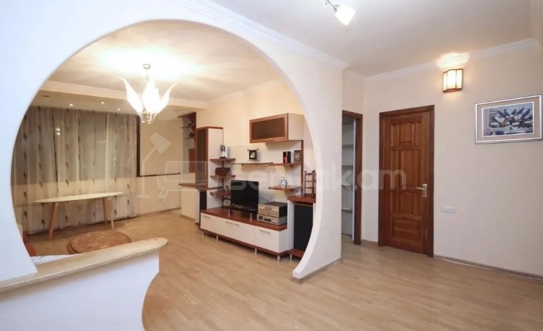 3 Սենյականոց Բնակարան, 70քմ, 7/9 հարկ, Կապիտալ Վերանորոգված, Կահավորված