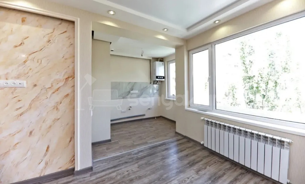 3 Սենյականոց Բնակարան Քարե Շենքում, 71քմ, 5/5 հարկ, Կապիտալ Վերանորոգված