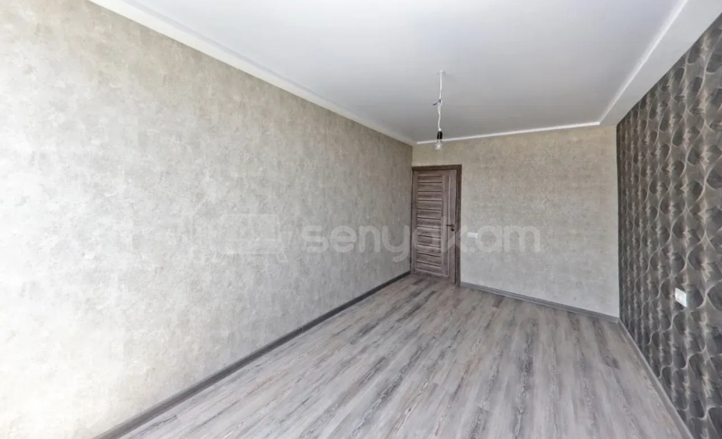 3 Սենյականոց Բնակարան Քարե Շենքում, 71քմ, 5/5 հարկ, Կապիտալ Վերանորոգված