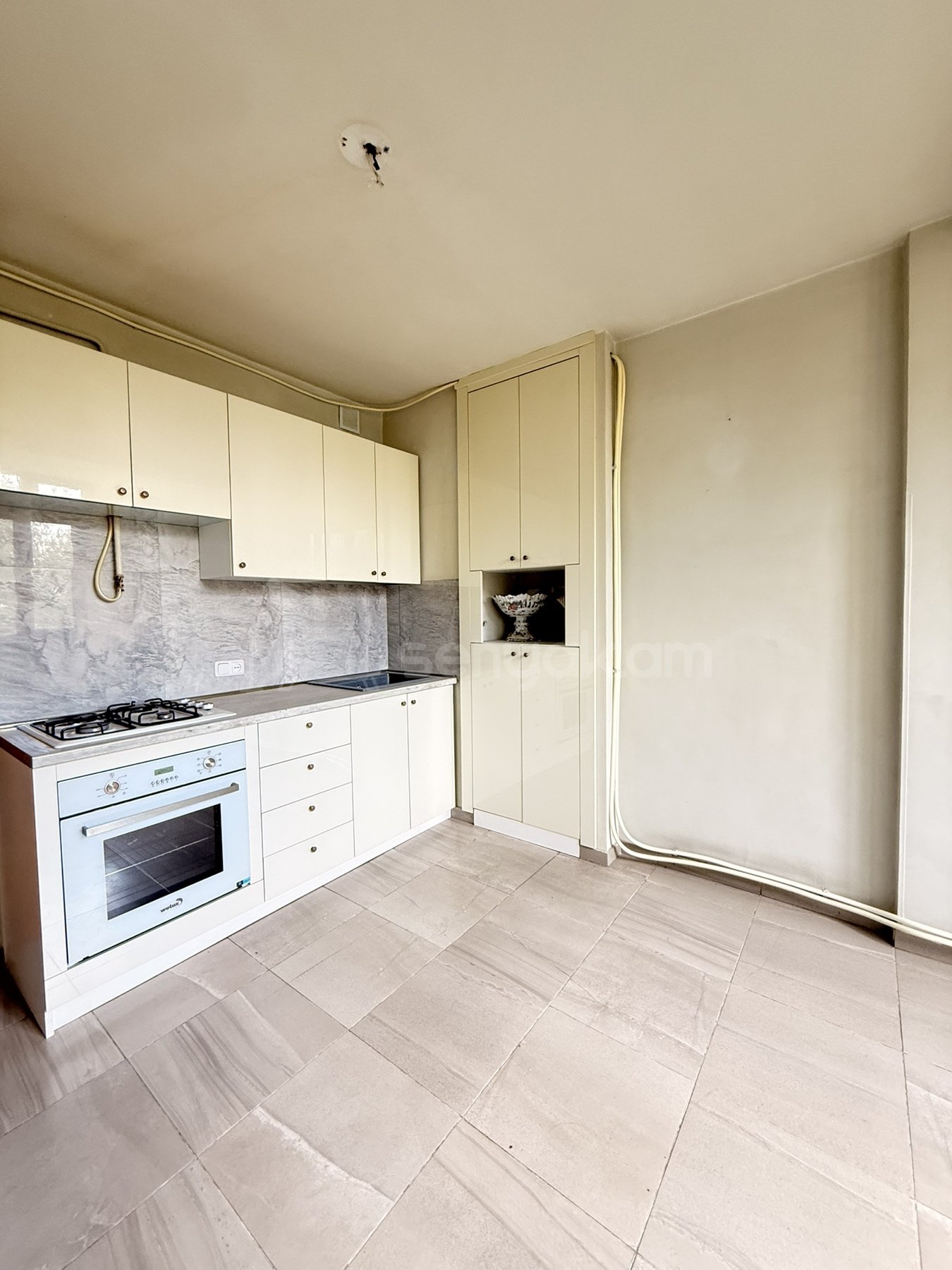 3 Սենյականոց Բնակարան, 76քմ, 4/12 հարկ, Կապիտալ Վերանորոգված