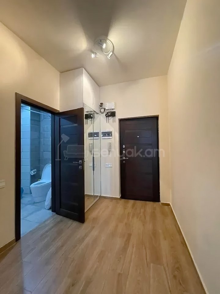 2 Սենյականոց Բնակարան Նորակառույցում, 70քմ, 9/15 հարկ, Կապիտալ Վերանորոգված