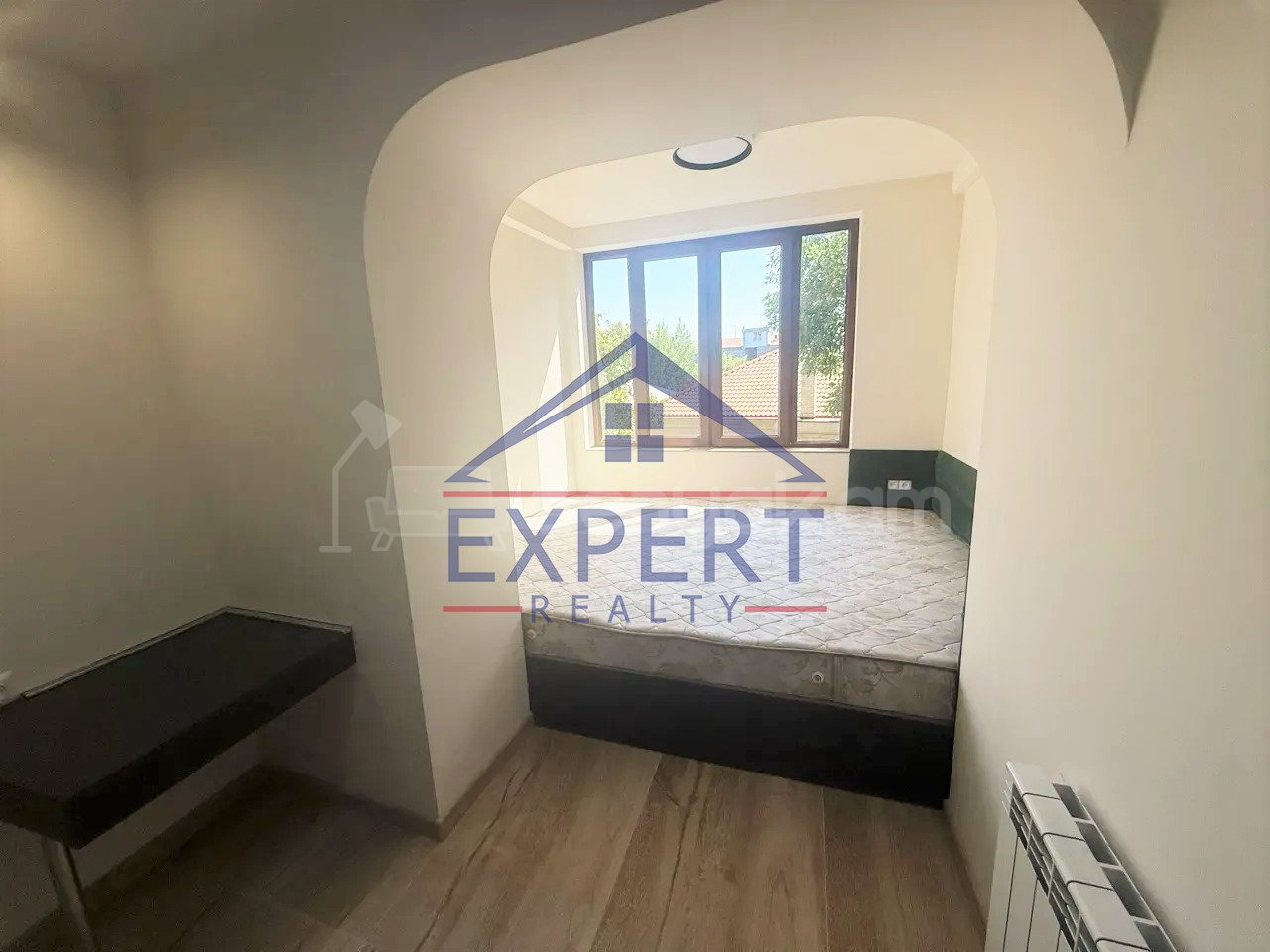 2 Սենյականոց Բնակարան Քարե Շենքում, 44քմ, 3/5 հարկ, Կապիտալ Վերանորոգված, Կահավորված, Արևկող