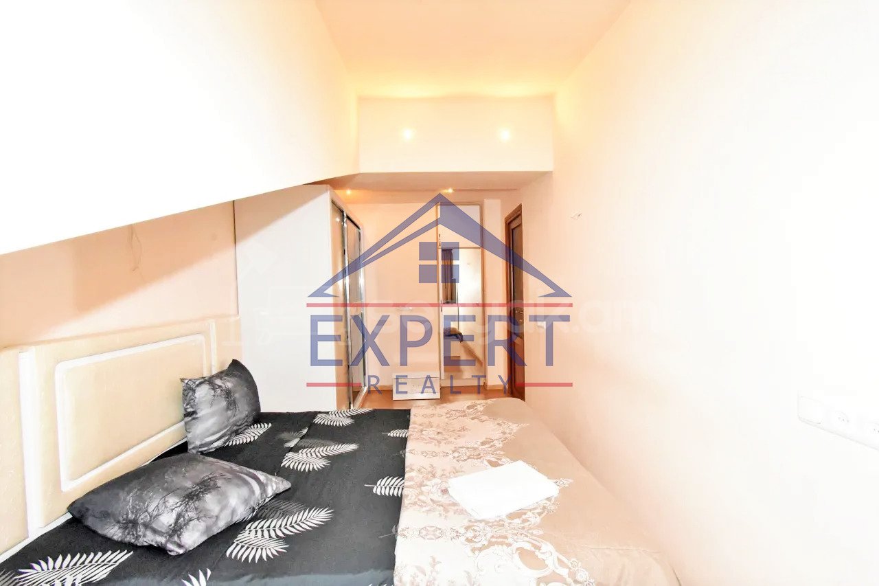 7 Սենյականոց Բնակարան Քարե Շենքում, 170քմ, 5/5 հարկ, Կապիտալ Վերանորոգված, Կահավորված, Արևկող