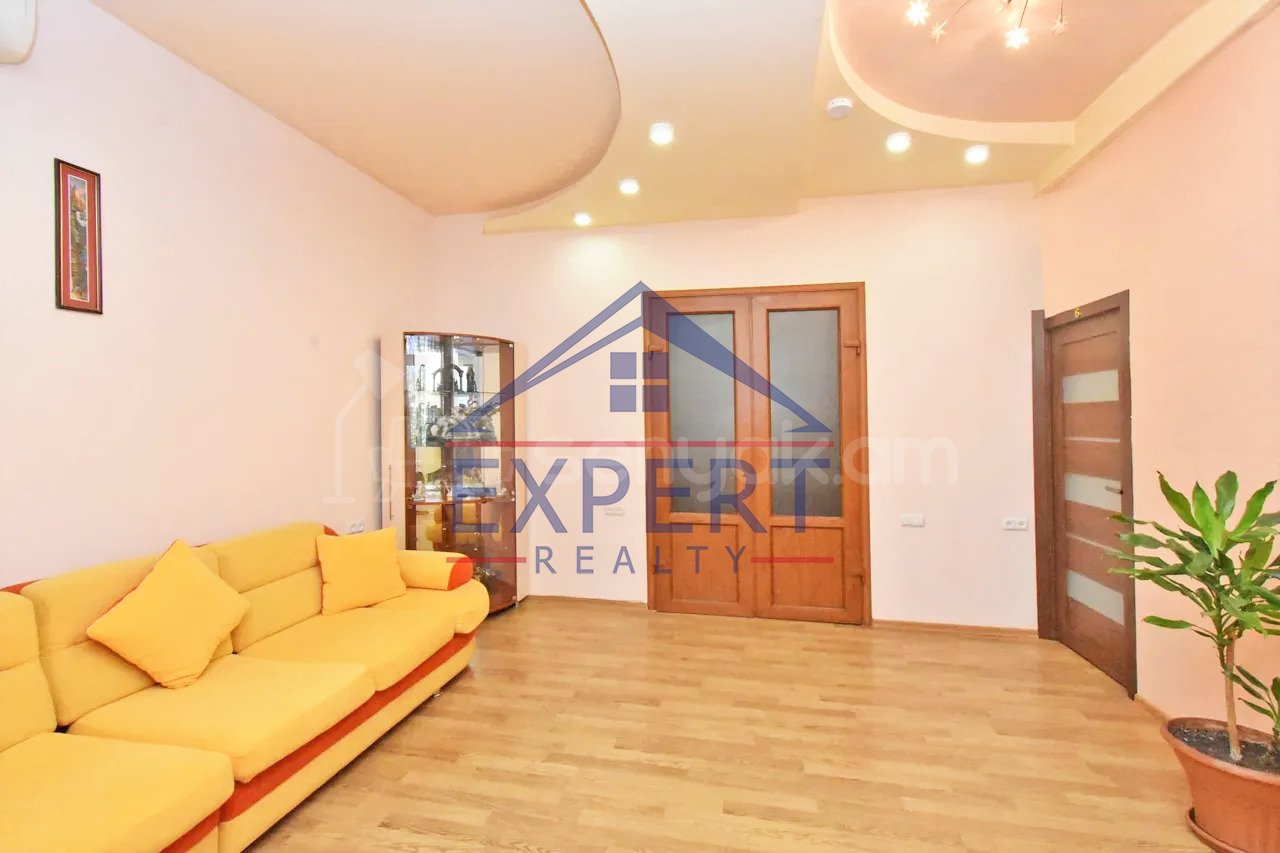 7 Սենյականոց Բնակարան Քարե Շենքում, 170քմ, 5/5 հարկ, Կապիտալ Վերանորոգված, Կահավորված, Արևկող