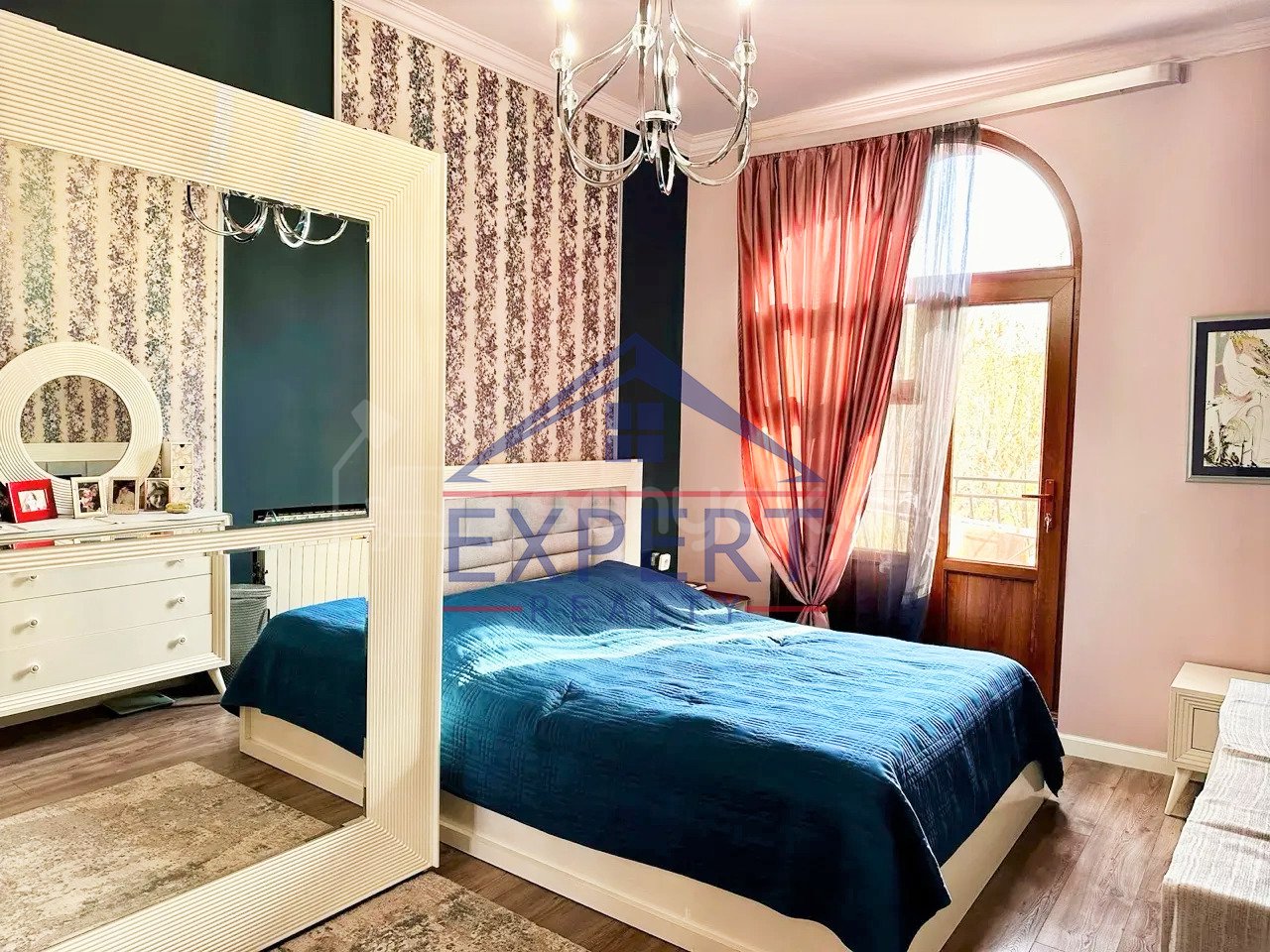 3 Սենյականոց Բնակարան Քարե Շենքում, 90քմ, 5/5 հարկ, Կապիտալ Վերանորոգված, Կահավորված, Արևկող