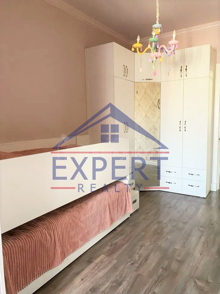 3 Սենյականոց Բնակարան Քարե Շենքում, 90քմ, 5/5 հարկ, Կապիտալ Վերանորոգված, Կահավորված, Արևկող