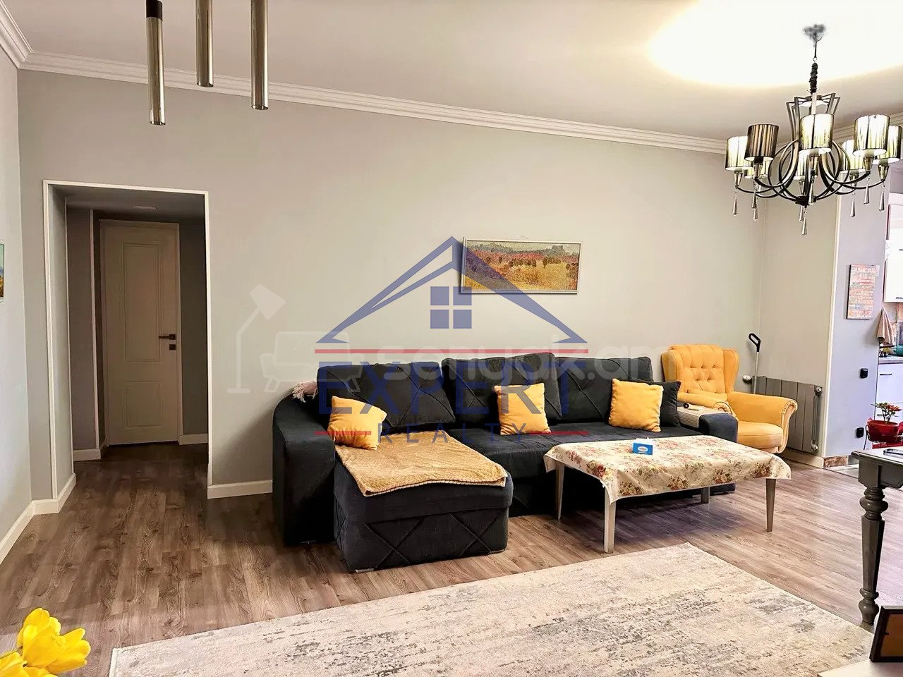 3 Սենյականոց Բնակարան Քարե Շենքում, 90քմ, 5/5 հարկ, Կապիտալ Վերանորոգված, Կահավորված, Արևկող