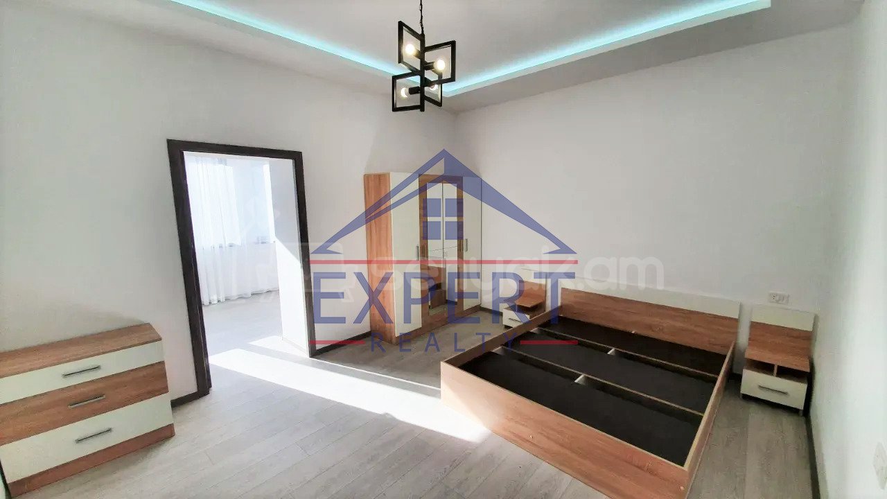 2 Սենյականոց Բնակարան Քարե Շենքում, 71քմ, 4/4 հարկ, Դիզայներական Վերանորոգված, Կահավորված, Արևկող