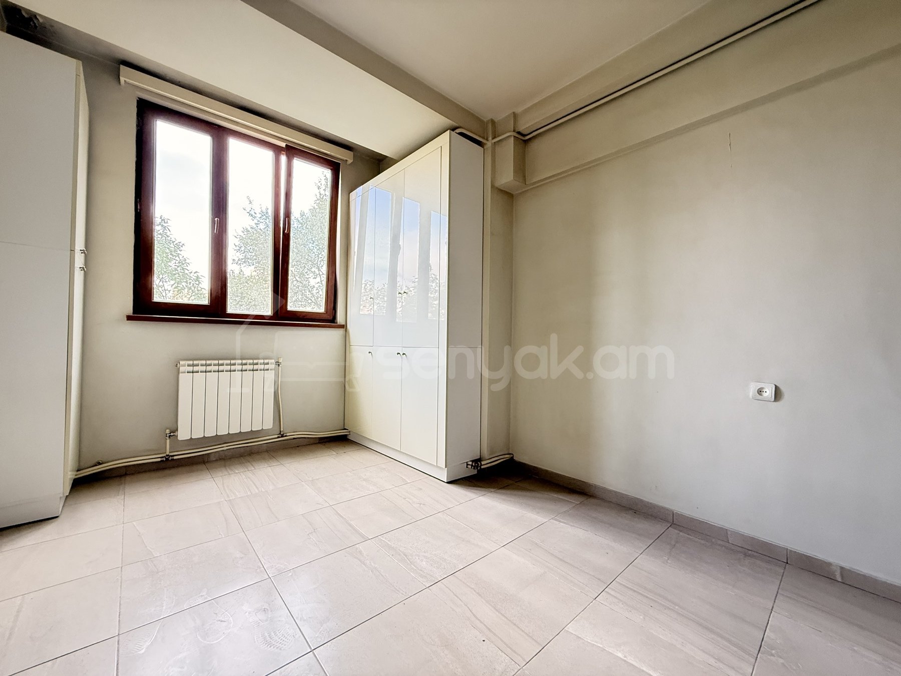 3 Սենյականոց Բնակարան, 76քմ, 4/12 հարկ, Կապիտալ Վերանորոգված