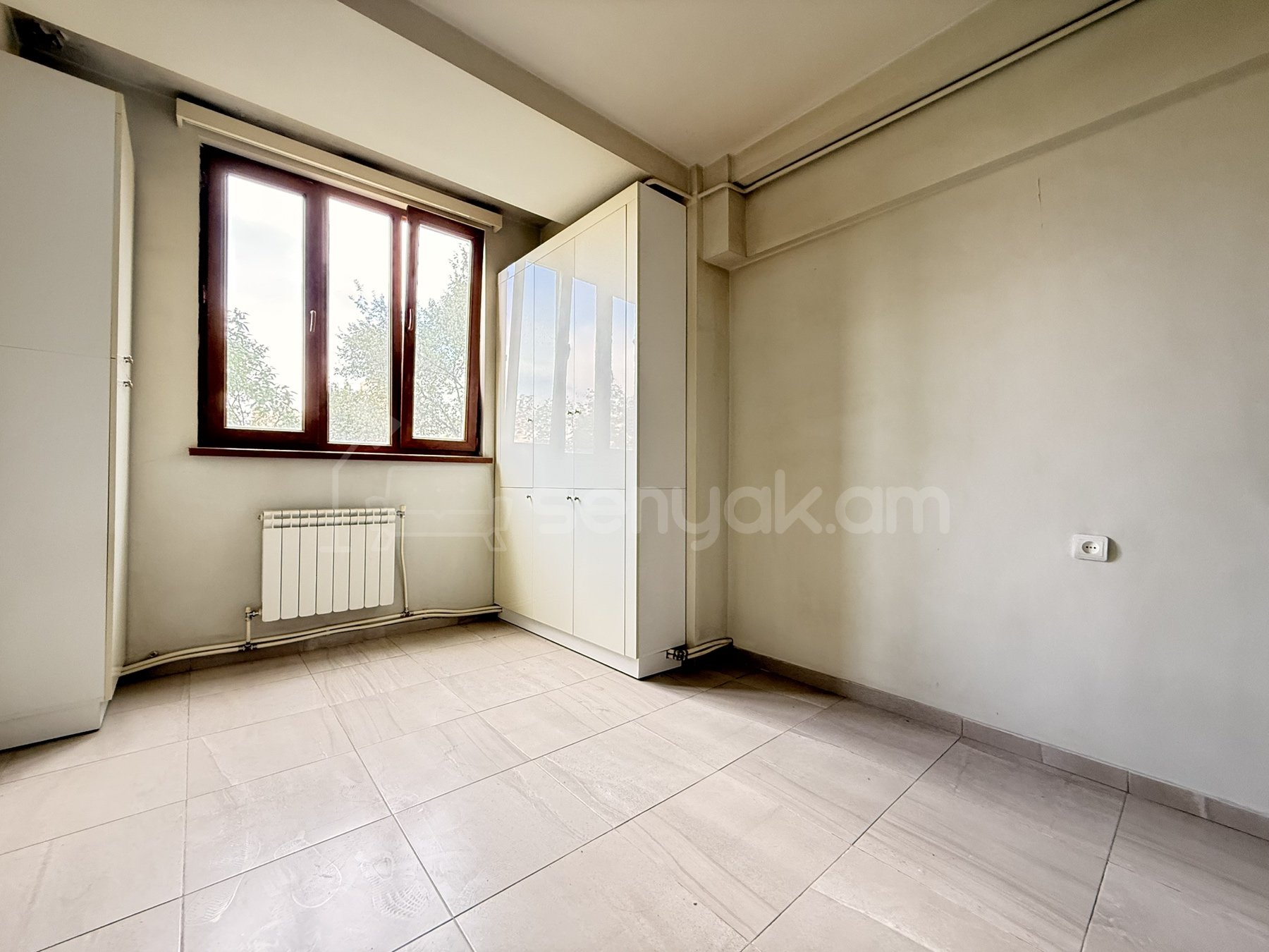 3 Սենյականոց Բնակարան, 76քմ, 4/12 հարկ, Կապիտալ Վերանորոգված