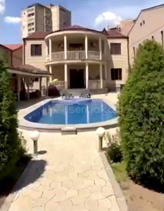 4 Սենյականոց Շքեղ Առանձնատուն, 650քմ, Լողավազանով