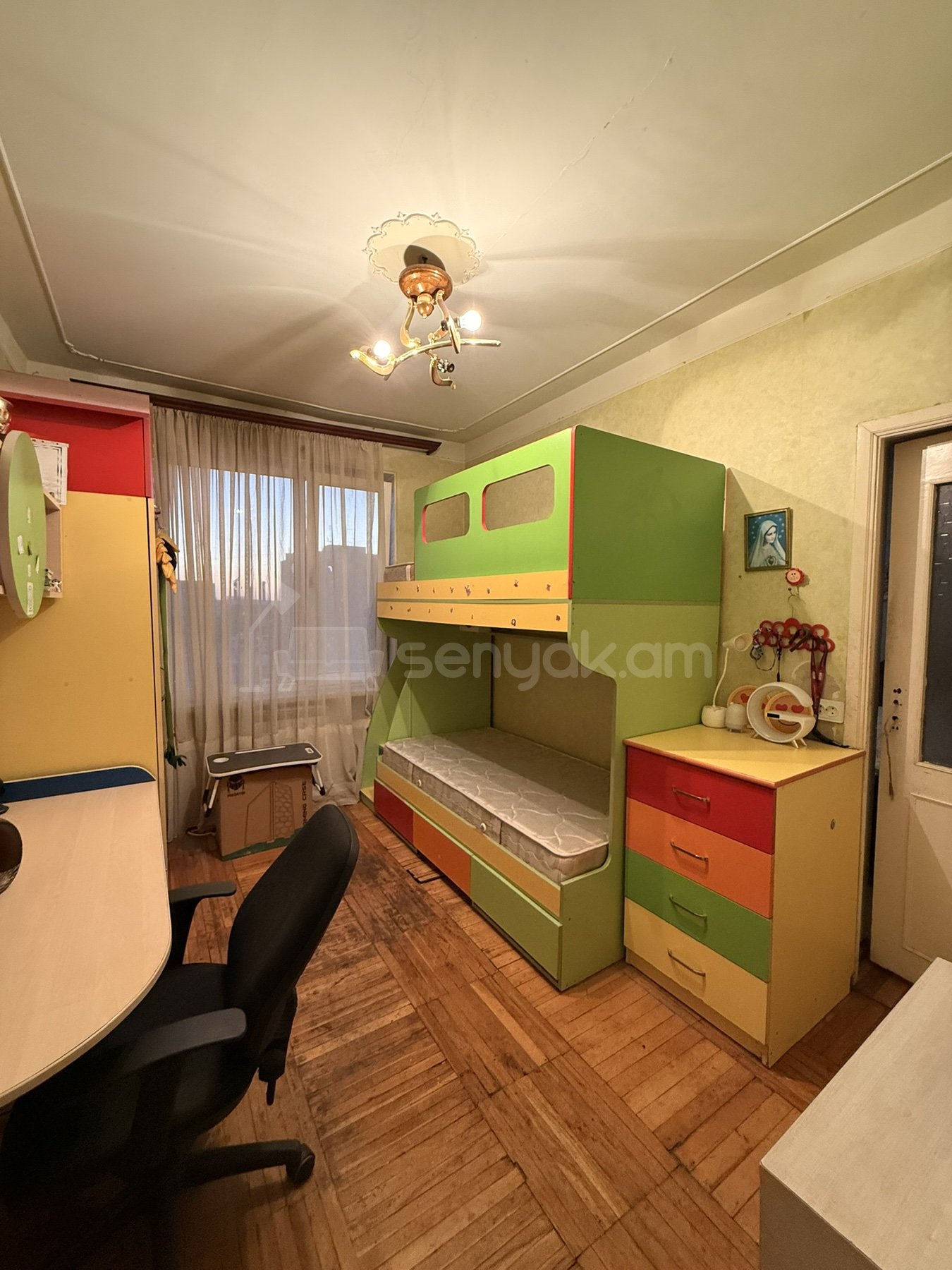 4 Սենյականոց Բնակարան, 102քմ, 7/9 հարկ, Պետական Վիճակում