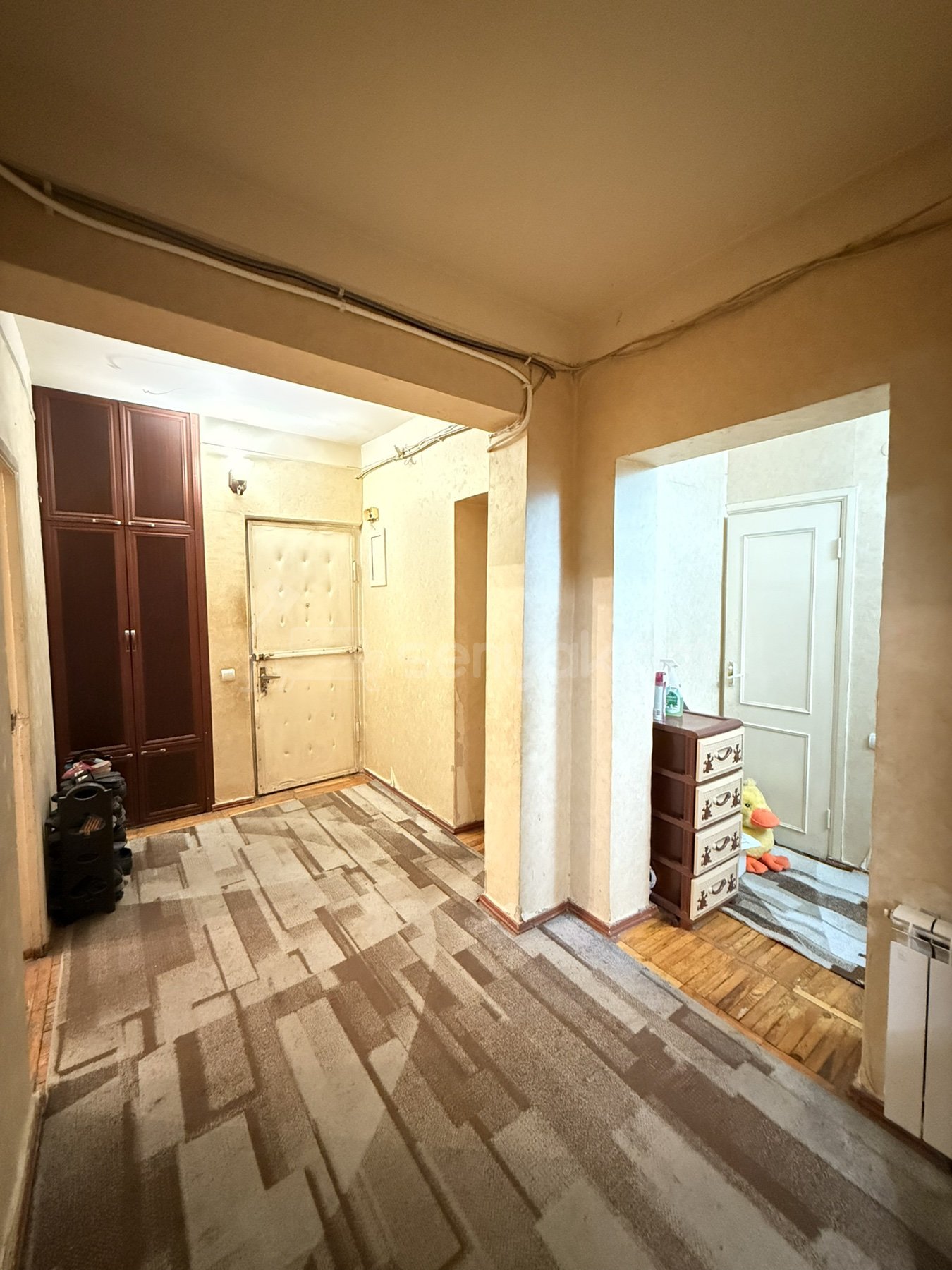 4 Սենյականոց Բնակարան, 102քմ, 7/9 հարկ, Պետական Վիճակում