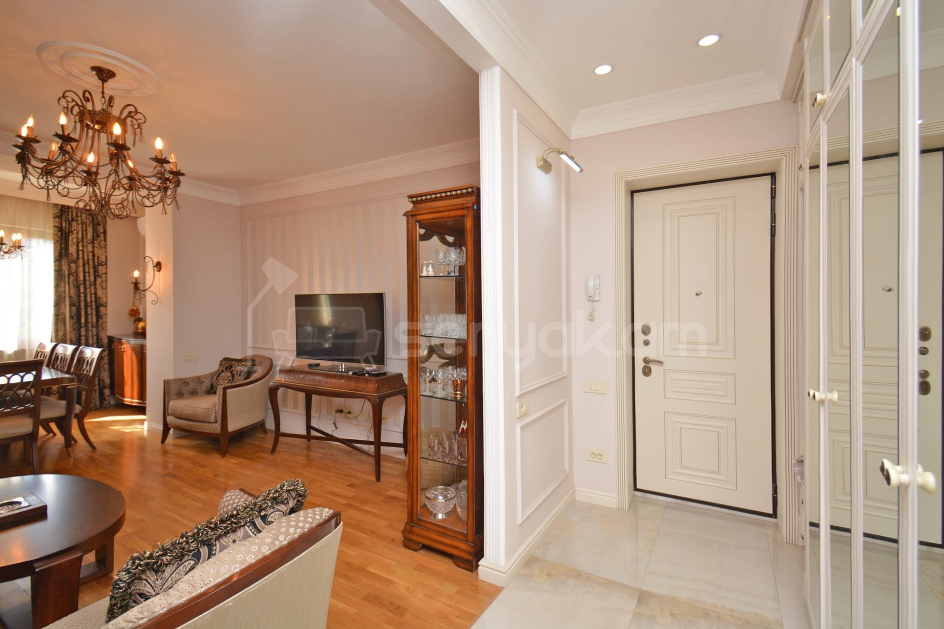 3 Սենյականոց Բնակարան Քարե Շենքում, 80քմ, 4/5 հարկ, Դիզայներական Վերանորոգված, Կահավորված, Արևկող