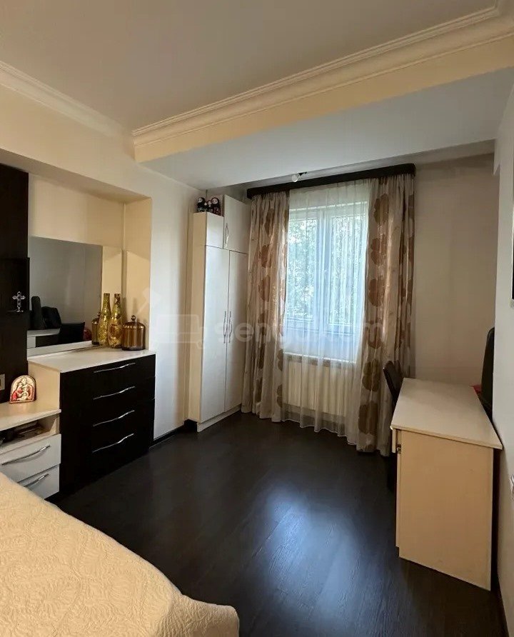 3 Սենյականոց Բնակարան, 74քմ, 5/10 հարկ, Կապիտալ Վերանորոգված