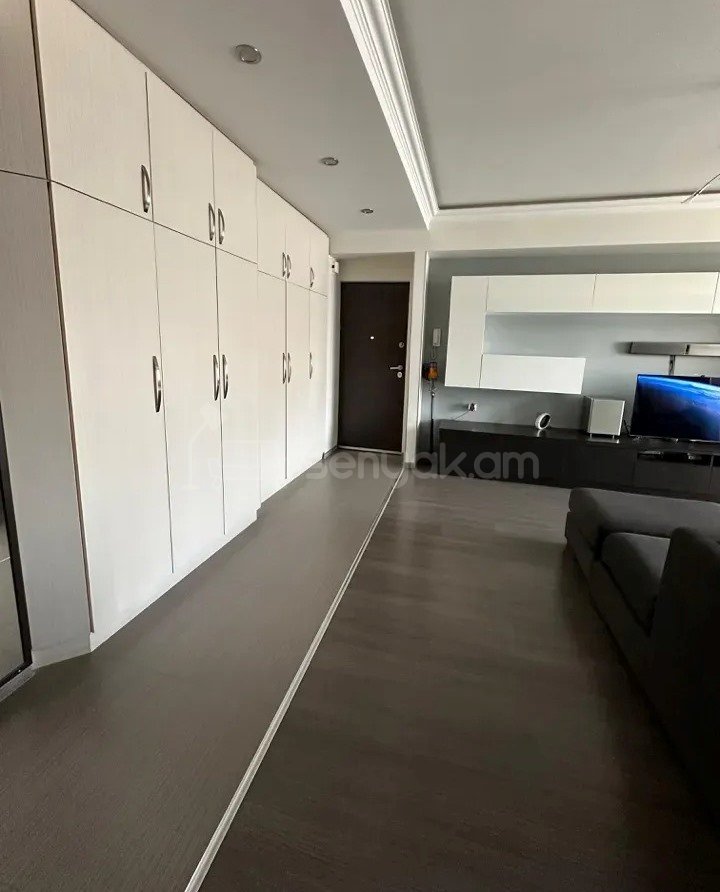 3 Սենյականոց Բնակարան, 74քմ, 5/10 հարկ, Կապիտալ Վերանորոգված