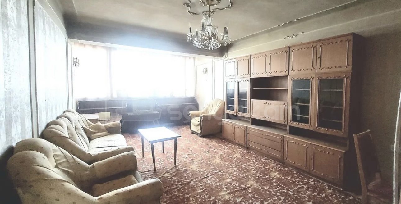 4 Սենյականոց Բնակարան Քարե Շենքում, 102քմ, 5/5 հարկ, Նորմալ Վիճակում, Կահավորված, Արևկող