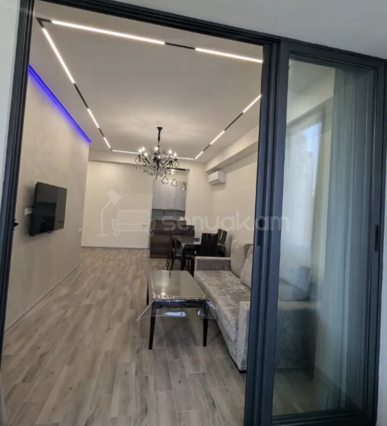 2 Սենյականոց Բնակարան, 75քմ, 5/8 հարկ, Դիզայներական Վերանորոգված, Կահավորված, Արևկող